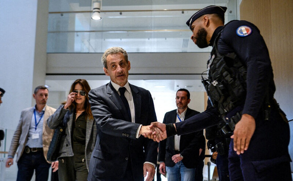 Nicolas Sarkozy condamné à cinq ans de prison ferme dans l’affaire du financement libyen