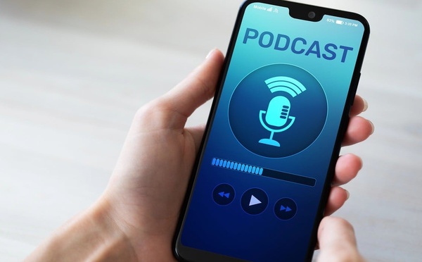 ​Chrome transforme les articles en mini-podcasts: Google déploie les “Audio Overviews” sur Android