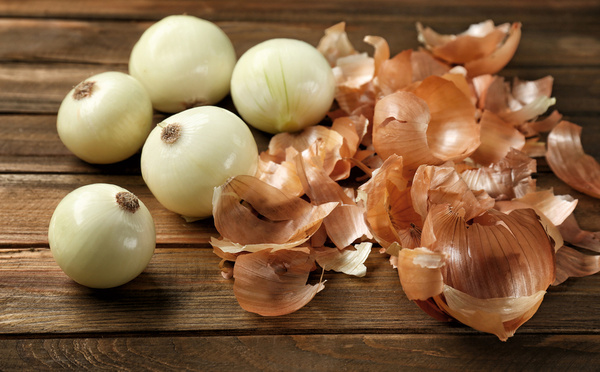 Ne jetez plus vos pelures d'oignon : le trésor caché de la cuisine marocaine !