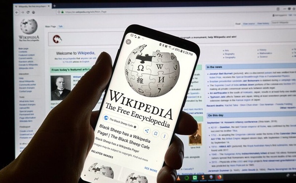 IA et Wikipédia : la combinaison qui va changer nos conversations digitales