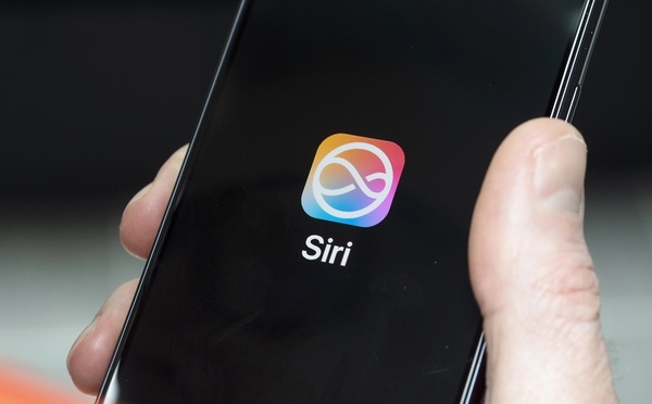 Siri dans le viseur à Paris: une enquête ouverte sur des écoutes présumées depuis 2014