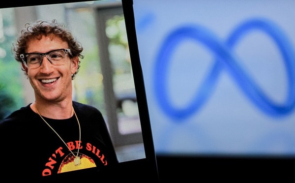 Reels, IA et « friend bubbles »: le plan de Mark Zuckerberg pour relancer l’engagement  Chapeau