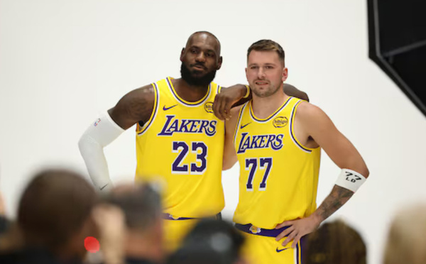 LeBron James et Luka Doncic, l’alliance des étoiles pour une saison NBA historique