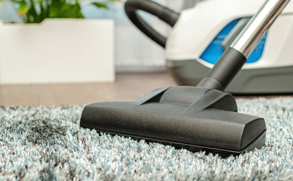 Aspirateur en détresse ? Le geste malin pour l’éviter à coup sûr !