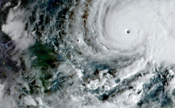 Jamaïque : l’ouragan Melissa frappe, trois morts et alertes maximales