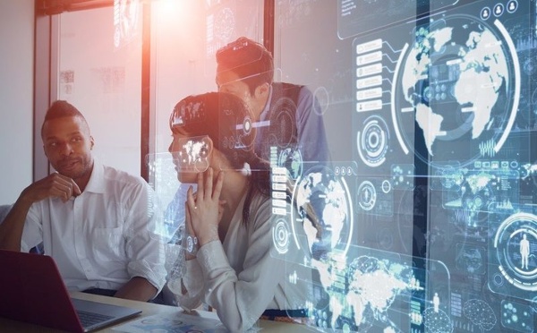 Loisirs connectés : comment la culture numérique transforme le quotidien des jeunes Marocains.