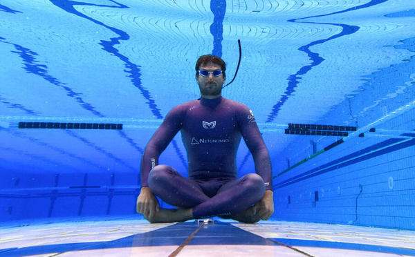 29 minutes sous l’eau : le Croate qui défie la gravité et le bon sens