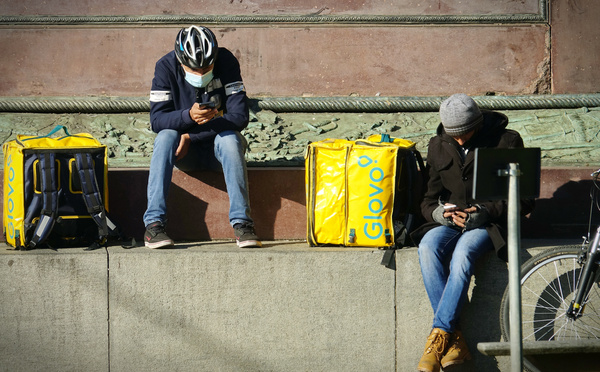 Travail &amp; Précarité : Quand le salaire ne suffit plus à faire face à la vie au Maroc ?