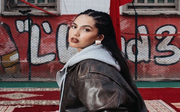 Manal Benchlikha : un retour triomphant avec "Carta Rouge"