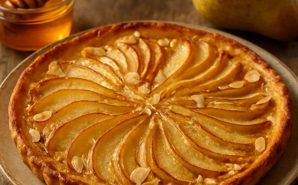 Tarte fine poire-amande-miel : la douceur d’hiver en 20 minutes