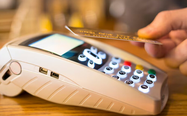 L’Office des Changes autorise le change via TPE et cartes bancaires internationales