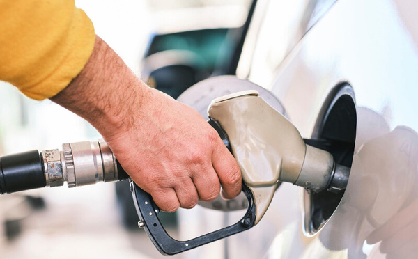 Baisse des prix des carburants au Maroc : un soulagement à la pompe, des questions en suspens