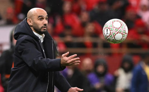 CAN 2025 : Regragui revient sur la victoire face aux Comores, la blessure de Saïss et le rôle clé de Hakimi