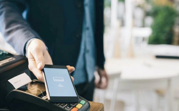 Paiements au Maroc : Bank Al-Maghrib face au défi persistant du cash et au pari du mobile