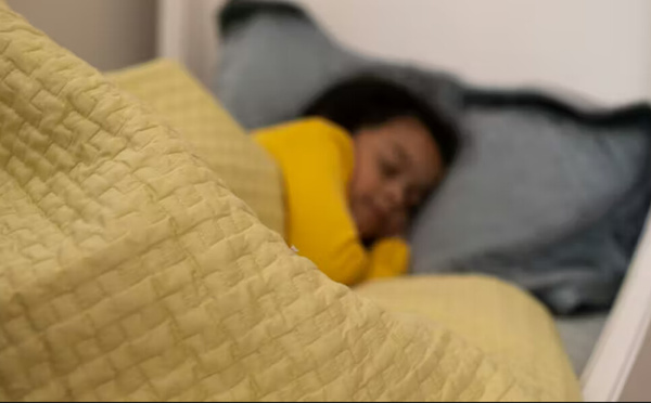 Couvertures lestées : tendance cosy ou véritable allié du sommeil ?