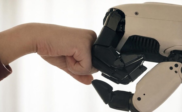 LG CLOiD : le robot qui va enfin faire vos corvées à votre place