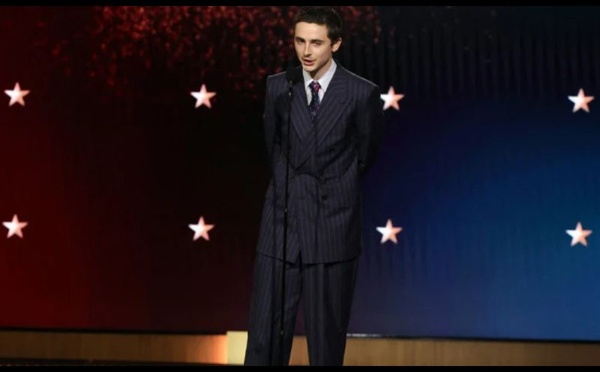 Timothée Chalamet s’impose aux Critics Choice Awards et devient favori pour les Oscars