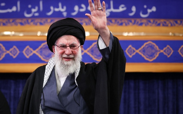 L’ayatollah Khamenei prêt à quitter le pays ?
