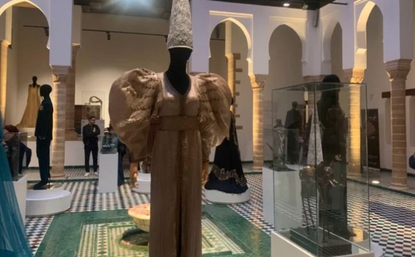 Dali Dyali: quand le caftan marocain rencontre la surréalité de Salvador Dalí au Musée national des bijoux de Rabat