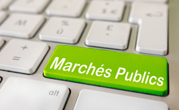Marchés publics au Maroc : l’enregistrement obligatoire et le droit de 0,1 % redessinent la transparence de la commande publique