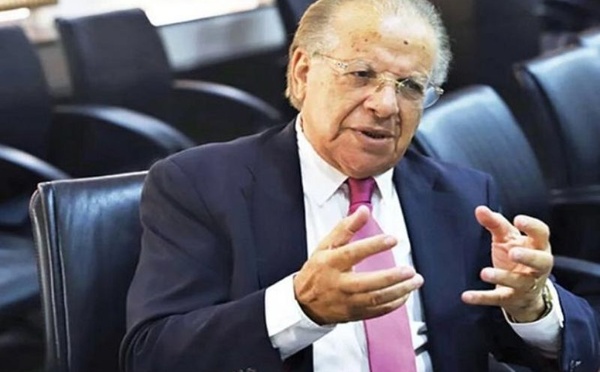 Diplomatie contemporaine : Le droit se fait spectateur 