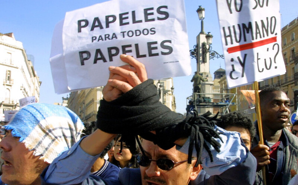 Historique : l'Espagne vote la régularisation de 500.000 sans-papiers