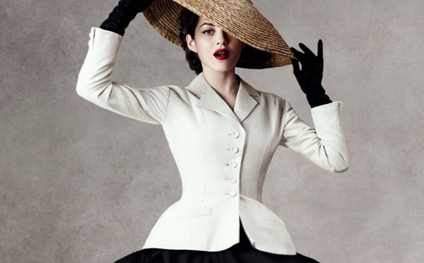 La veste Bar de Dior : l’icône qui a révolutionné la mode féminine