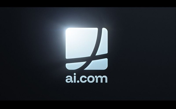 AI.com: un spot au Super Bowl, un record de visites, et une panne éclair