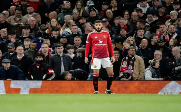 Noussair Mazraoui face à un défi à Manchester United à l’approche du Mondial 2026