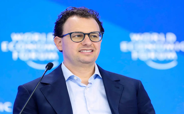 ​Anthropic lève 30 milliards de dollars et se rapproche d’OpenAI