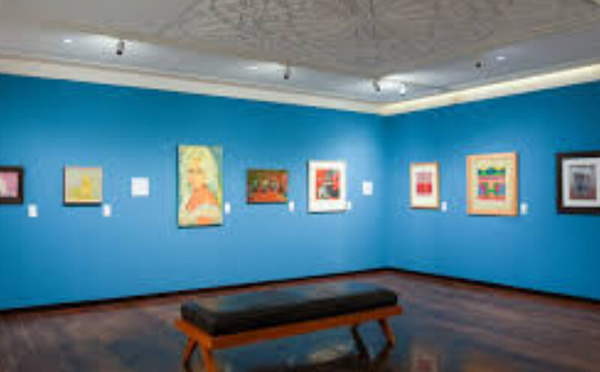 Du Maroc à Madrid : La créativité d’Aziz Abou Ali exposée à Tanger