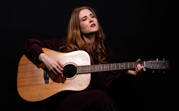 "Traversées" : le voyage musical intime d’Amina Bensouda au Studio des arts vivants