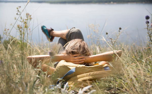 Et si ne rien faire devenait enfin productif ? La douce revanche du slow living