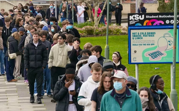 Royaume-Uni : une épidémie de méningite mortelle déclenche l’alerte nationale