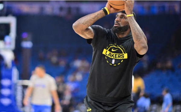 NBA : LeBron James bat un record historique