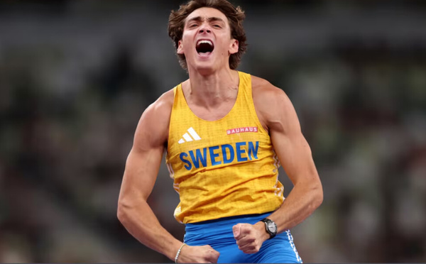 Mondo Duplantis sacré champion du monde en salle pour la 4ᵉ fois consécutive