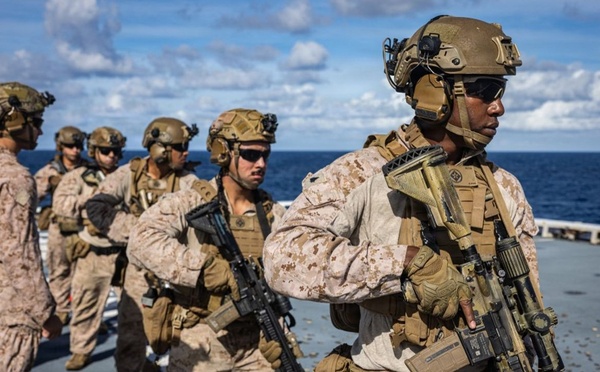 Une opération terrestre d'envergure et un débarquement immédiat