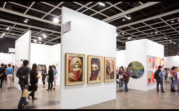 Héritages amazighs et textile : des artistes marocains marquent Art Basel Hong Kong