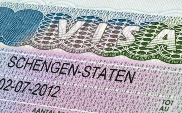 Fin des tampons sur les passeports : l’espace Schengen bascule vers le contrôle biométrique