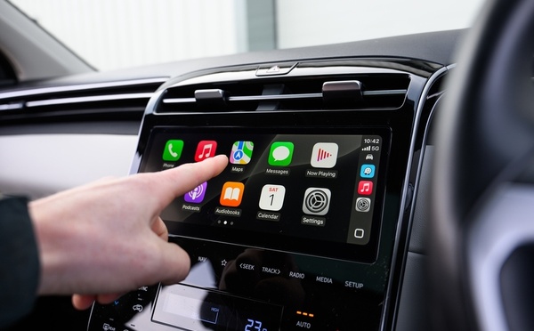 Google Meet arrive sur CarPlay : vos réunions depuis la voiture