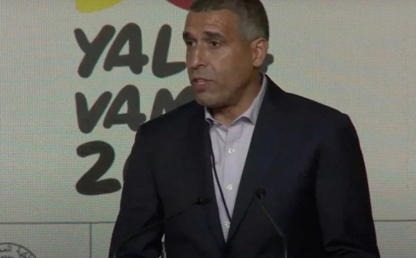 Noureddine Naybet dans le onze historique du Deportivo La Corogne