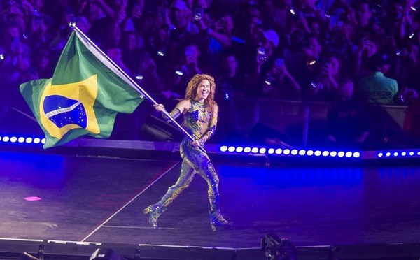 Shakira enflamme la plage de Copacabana : 2 millions de fans pour un concert historique