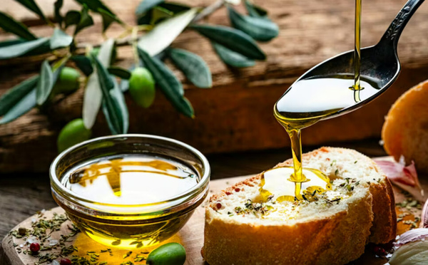 L’huile d’olive et la santé du cerveau : un allié du régime méditerranéen