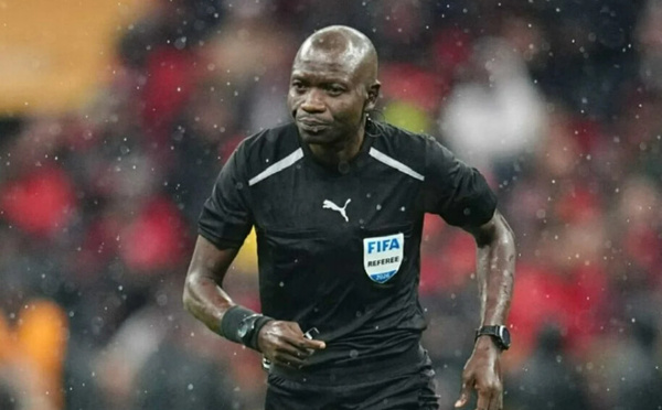 La CAF maintient Jean-Jacques Ndala malgré les réserves de l’AS FAR