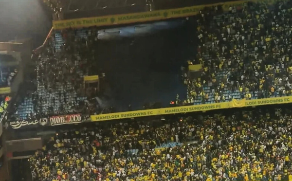 Un supporter de l’AS FAR grièvement blessé après une chute lors du match face à Mamelodi Sundowns