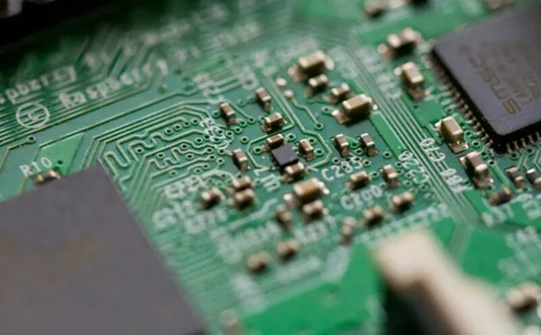 Révolution informatique : une université japonaise affirme avoir développé une technologie capable d’accélérer les ordinateurs tout en réduisant leur consommation d’énergie