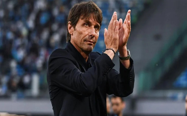 Naples officialise le départ d’Antonio Conte
