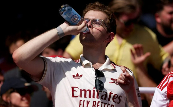 Mondial 2026 : la FIFA interdit les bouteilles et gourdes dans les stades, une mesure qui fait débat
