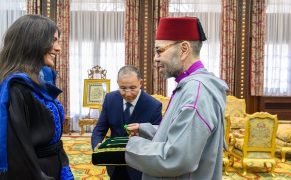 SM le Roi reçoit l’alpiniste marocaine Nawal Sfendla