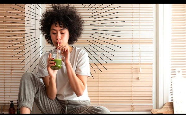 Une étude britannique révèle les bienfaits des jus et smoothies sur la santé mentale